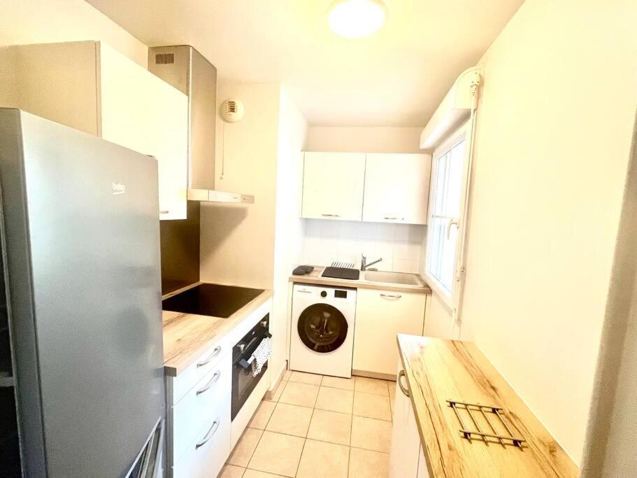 Le Sept Avec Parking, Transfert Apartment Vaires-sur-Marne Exterior foto